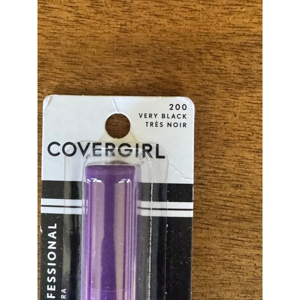 NWT CoverGirl Professional Remarkable Mascara Very Black 200
